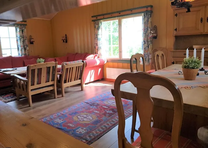 Torsetlia And 3* Uvdal