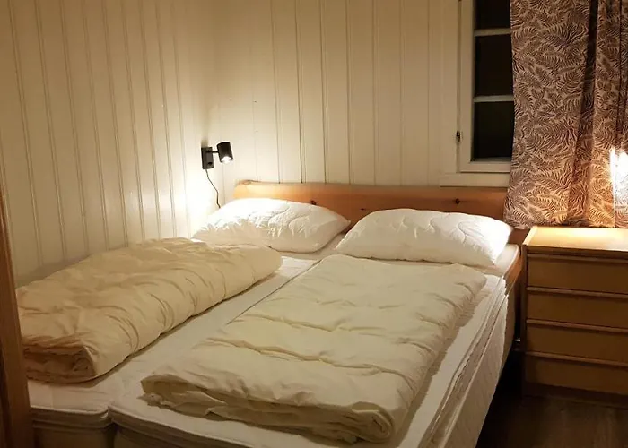 Torsetlia And 3* Uvdal